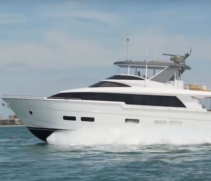 Hatteras 70 Motor Yacht (2016) Boat Test